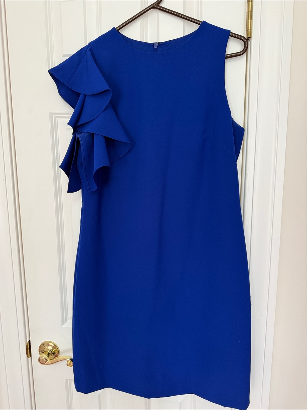 Julia Jordan One-Shoulder Ruffle Shift Dress in Royal Blue
